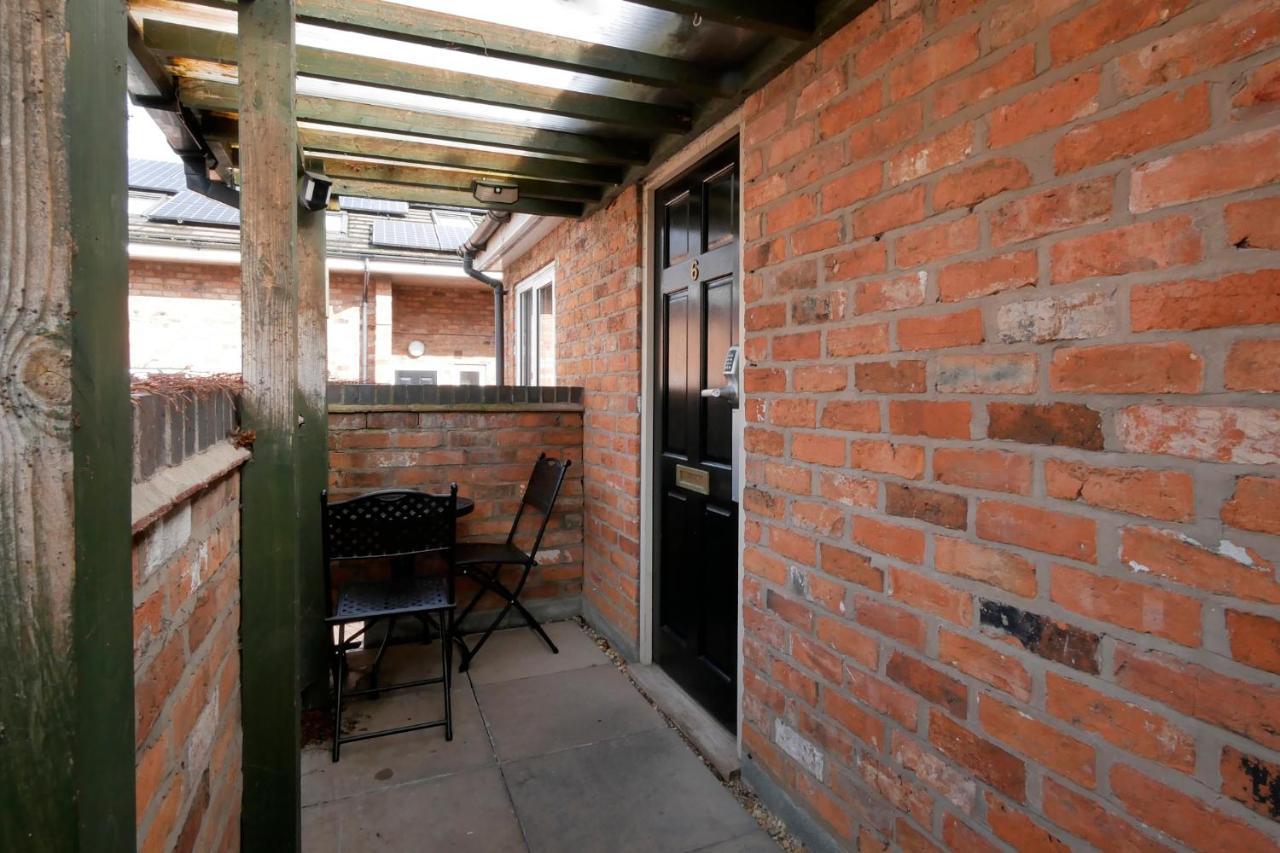 Crewe Short Lets 6 Victoria Court, Crewe Apartment ภายนอก รูปภาพ